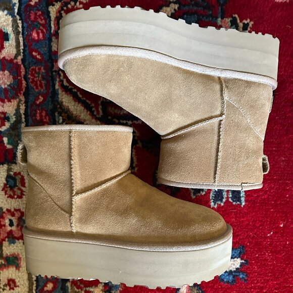 Ugg Classic Mini Platform Boots - Picture 1 of 5